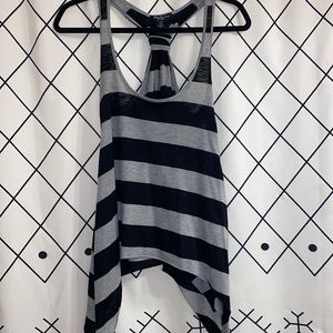 Flowy tank